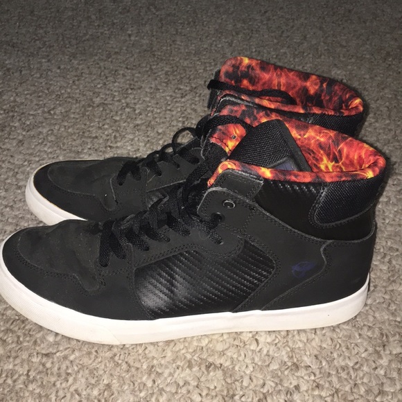 Black Supra sneakers - Picture 2 of 3